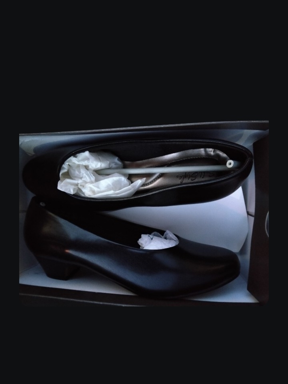 Soft Style Angel II Low Block Heel Pumps — Smooth Black Size 9 Wide Nib
